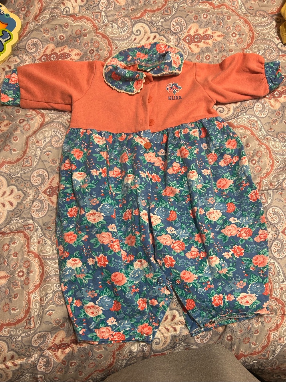 Vintage Kids Klixx sportswear